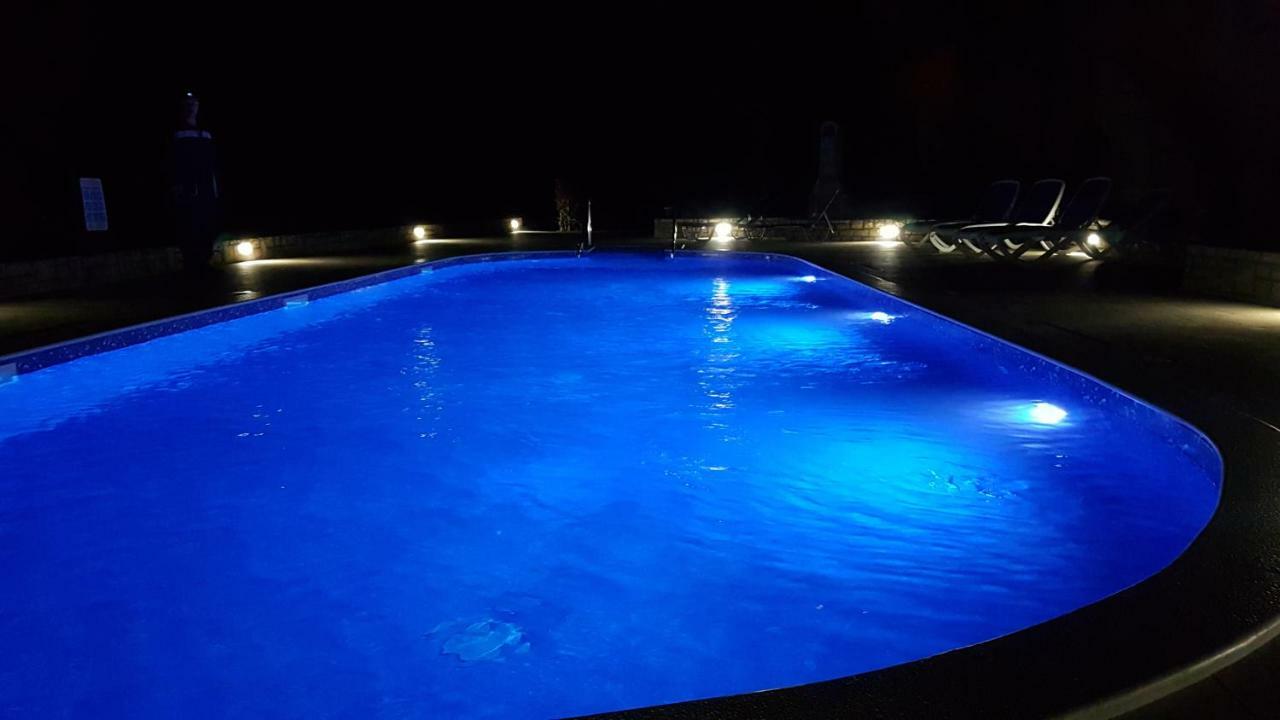 Holiday Home Marina Kastelir Ngoại thất bức ảnh