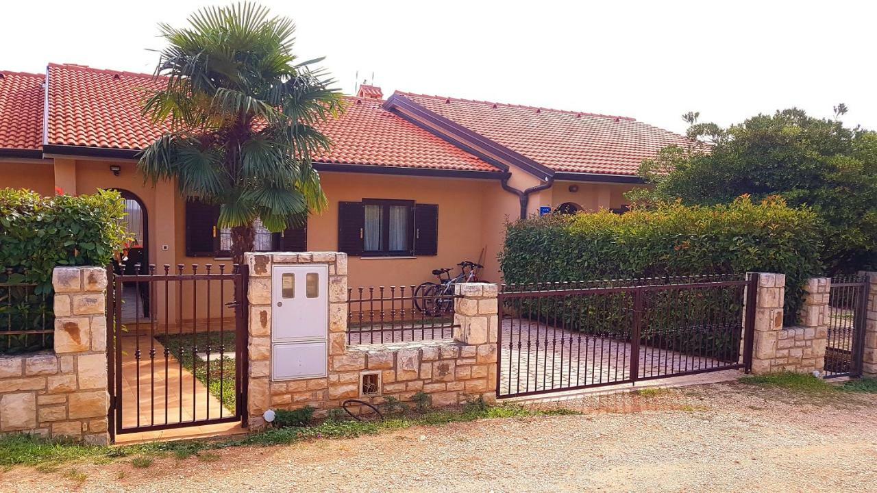 Holiday Home Marina Kastelir Ngoại thất bức ảnh