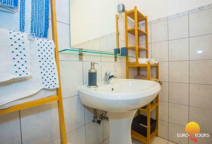 Holiday Home Marina Kastelir Ngoại thất bức ảnh