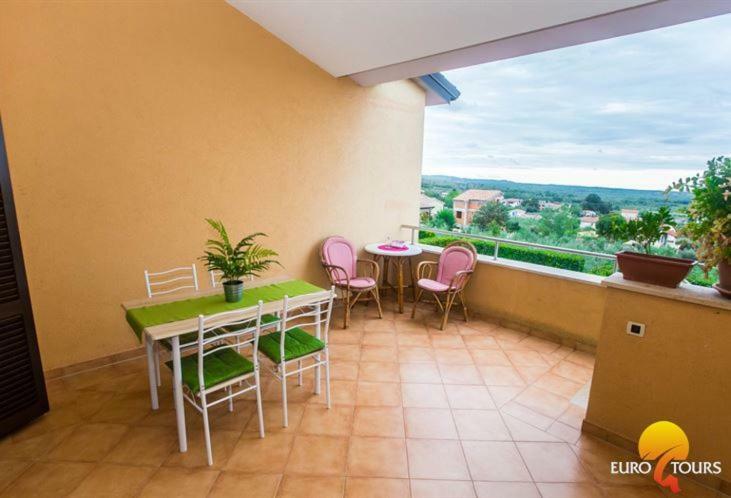 Holiday Home Marina Kastelir Ngoại thất bức ảnh